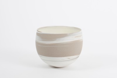 유세리, 희미한 백자