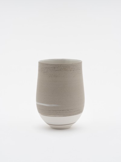 유세리, 희미한 백자