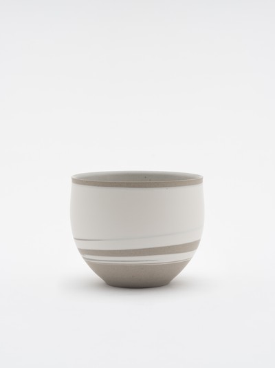 유세리, 희미한 백자