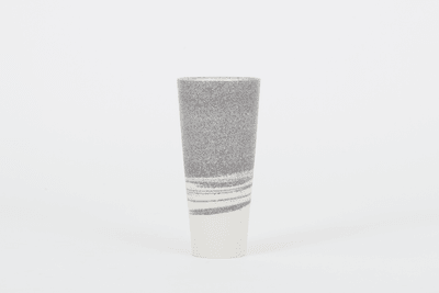 유세리, 검은 백자