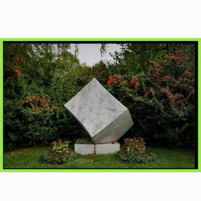 백남준(Paik NamJune, 1932~2006)-Homage to Schoenberg